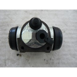 Cyl. roue avant DROIT...