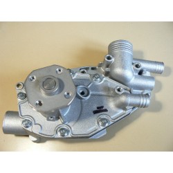 Pompe à eau assemblée R8...