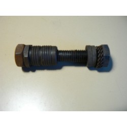 Axe inférieur de pivot +...