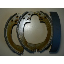 4 machoires de frein AV ou...
