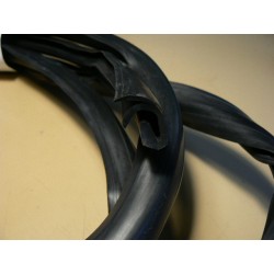 Joint de coffre berline...