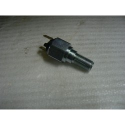 Contacteur de stop diam 12,5mm